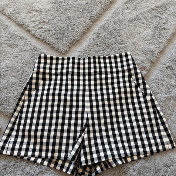 Alice + Olivia Pants - Alice + Olivia Donald Gingham Shorts size 6